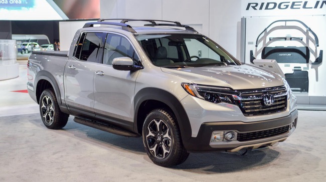 Honda Ridgeline 2017 và những điều ấn tượng. 1467100531autopro honda ridgeline 2017 1 1467089512252 crop1467089526427p Honda Ridgeline 2017 và những điều ấn tượng.