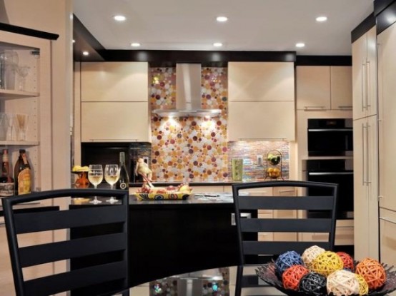 colorful kitchen backsplash ideas 12 554x415 Chia sẻ những mẫu thiết kế nhà bếp đẹp hoàn hảo