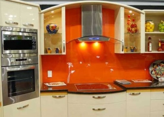 colorful kitchen backsplash ideas 36 554x396 Chia sẻ những mẫu thiết kế nhà bếp đẹp hoàn hảo